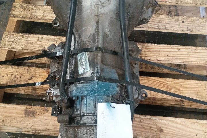2001 Jeep Grand Cherokee on the shipping pallet